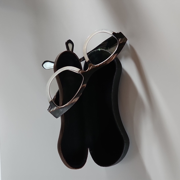 THEO EYEWEAR. Millie 44. Brown tones. - Picture 2 of 6